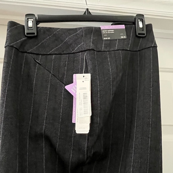 INVESTMENT II Pants - INVESTMENT II Elegant Black Pinstripe Women’s Pants